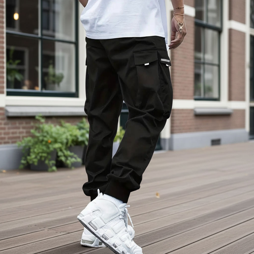 Vince Heren Cargo Broek | Moderne Pasvorm met Ruime Zakken-Basser-Basser